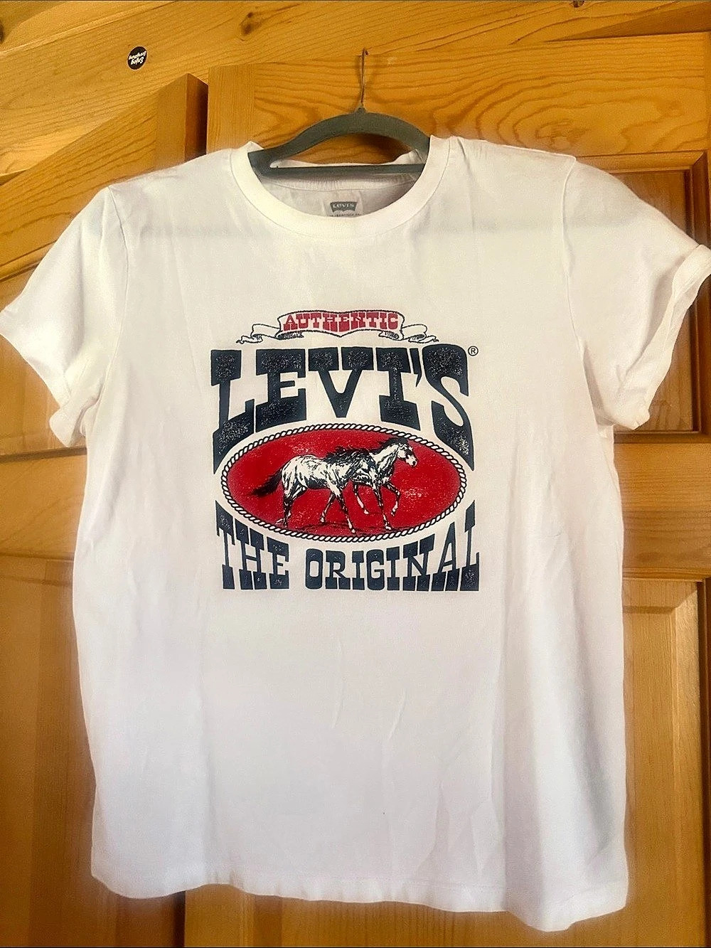 Levi's Two-Horse Pull Graphic T-Shirt Graphic Horse Logo Short Sleeve Tee in